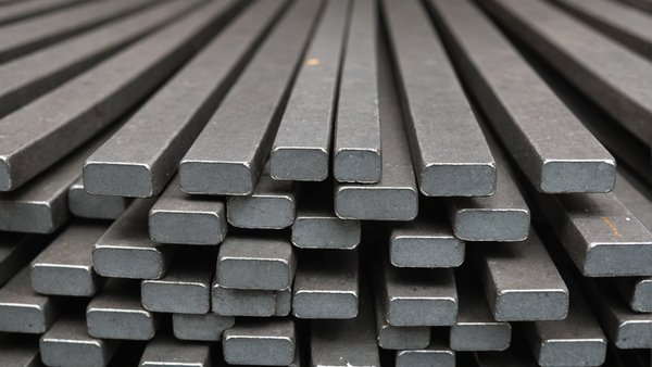 Fer plat acier : découvrez les dimensions et utilisations